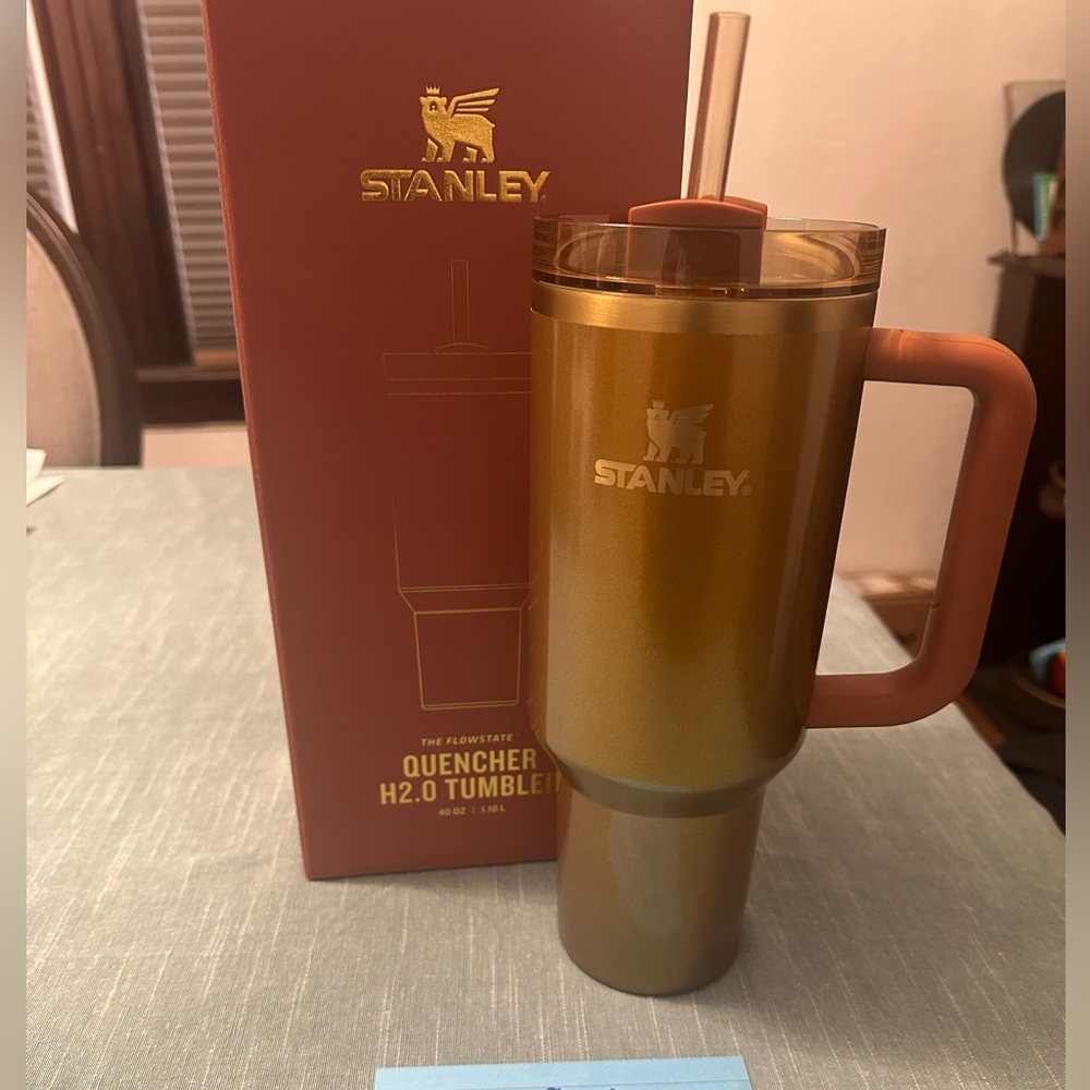 Stanley 40 oz copper tinsel Quencher